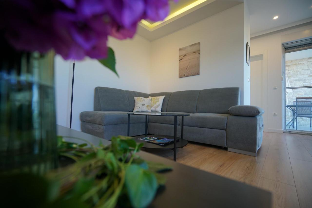 Apartment Perla Sukošan Buitenkant foto
