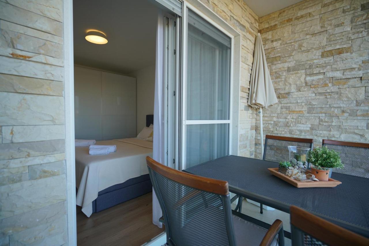 Apartment Perla Sukošan Buitenkant foto
