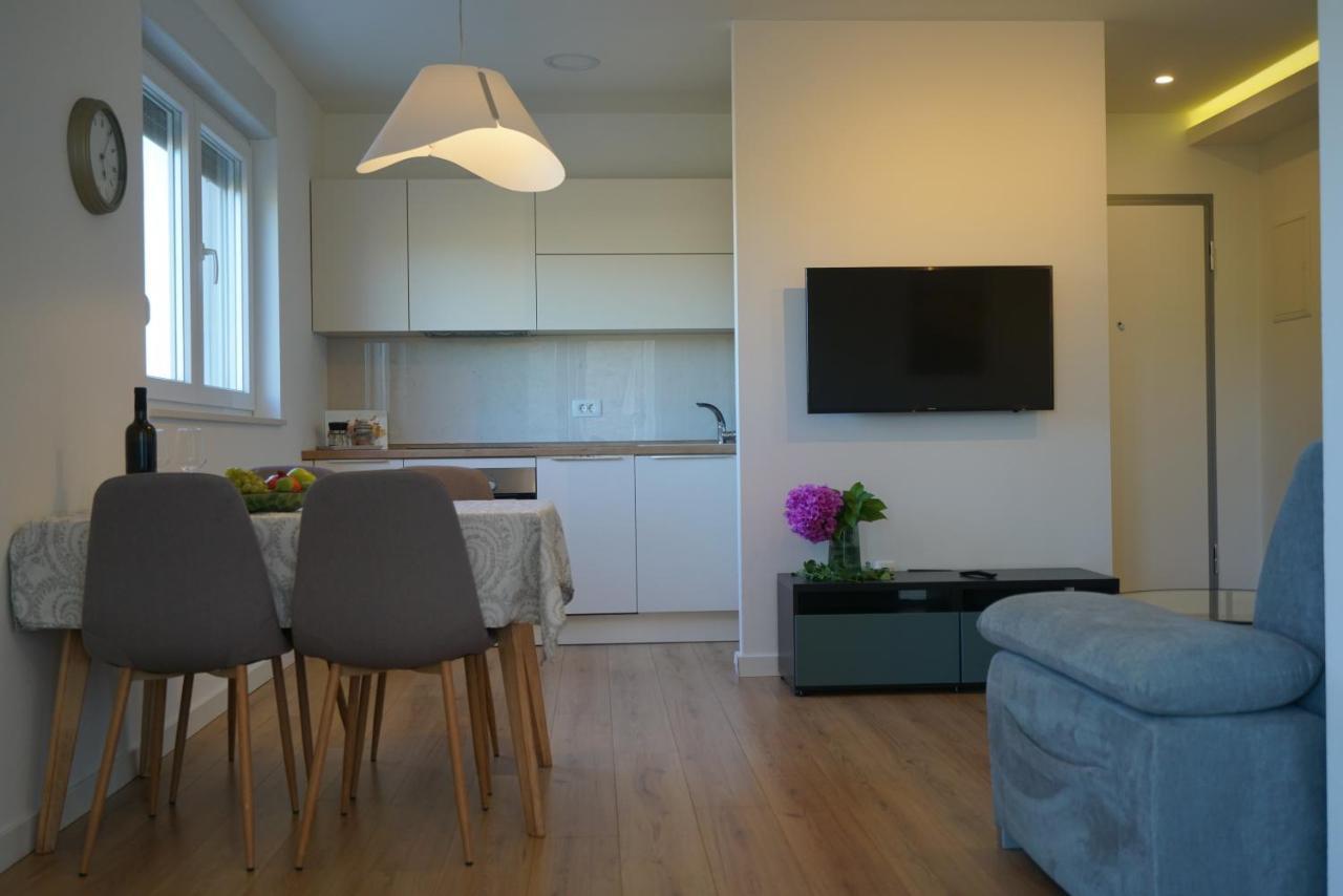 Apartment Perla Sukošan Buitenkant foto